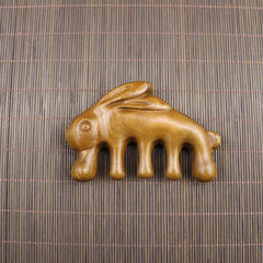 Golden Sandalwood Scalpii Massager with Five Teeth