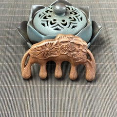 Golden Sandalwood Scalpii Massager with Five Teeth