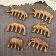 Golden Sandalwood Scalpii Massager with Five Teeth